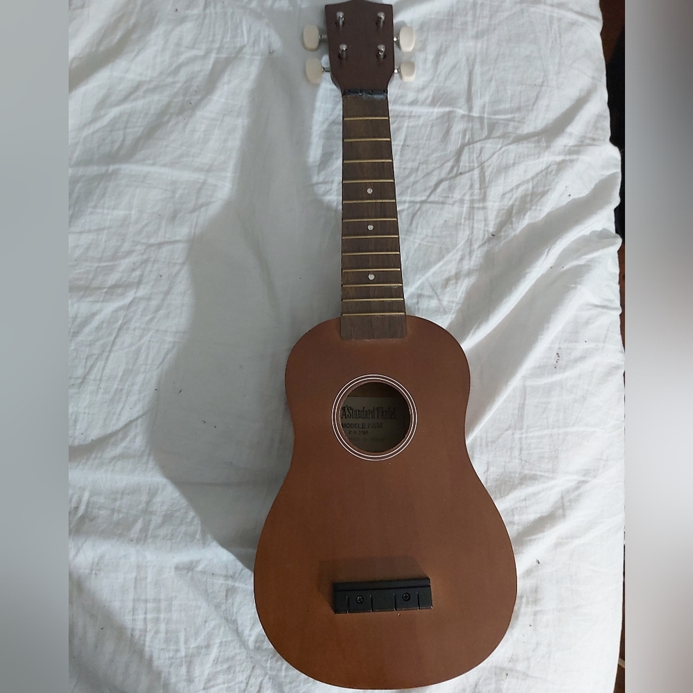 Lowa Brown Ukulele